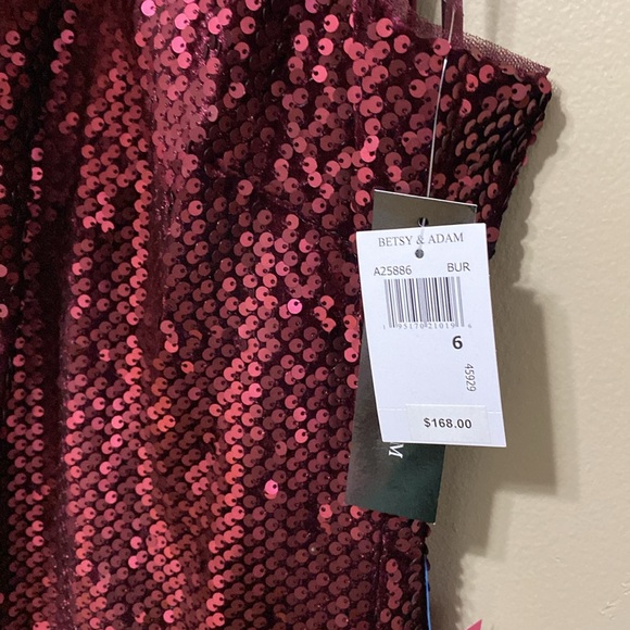 Gorgeous Sequin Cocktail Dress · Betsy & Adam, Size 6 - Picture 5 of 6